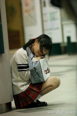 豪放女大兵理论片子