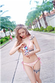 用手指伸进去摸G点她感到疼